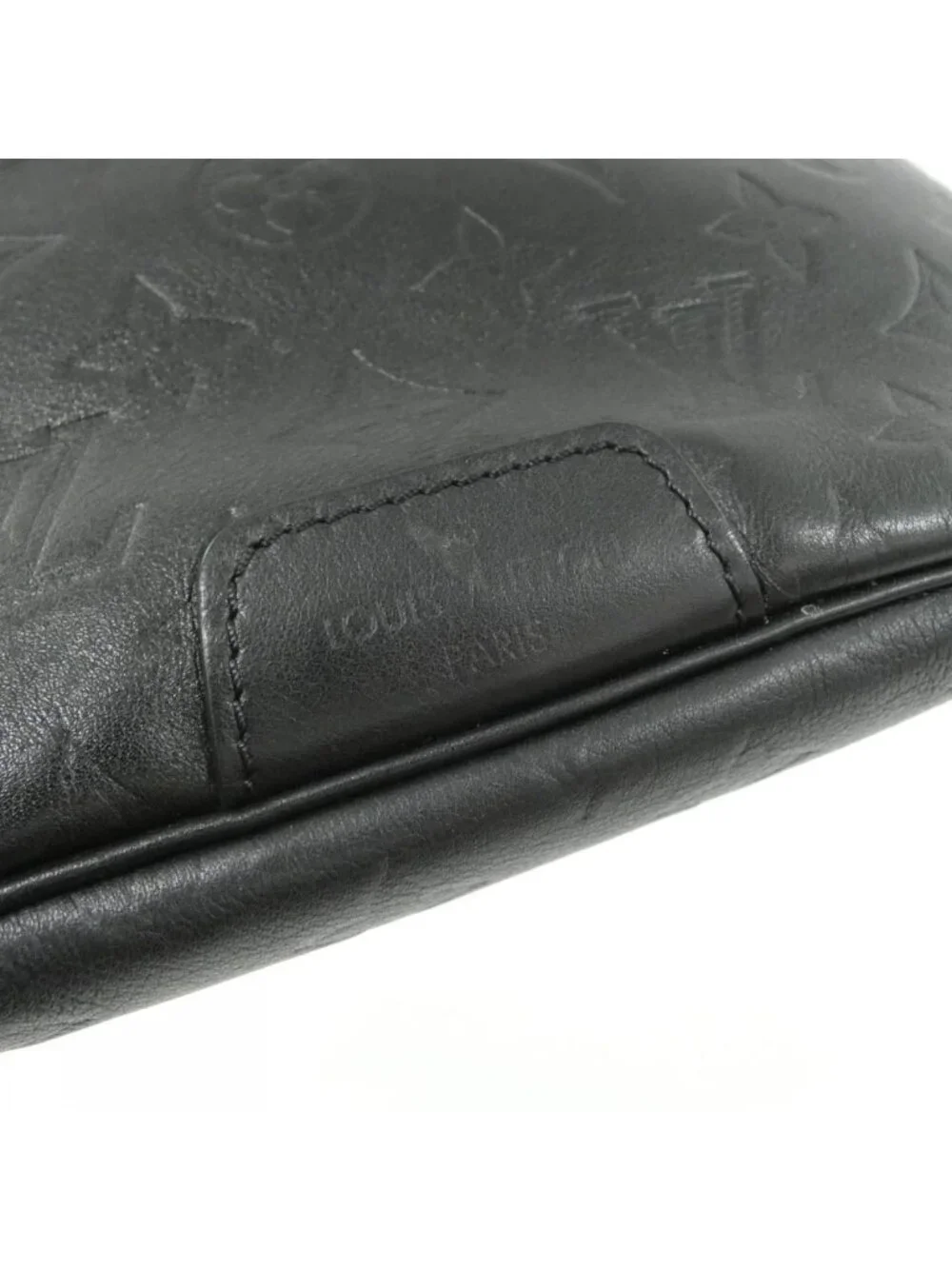 Louis Vuitton Monogram Shadow Discovery Bum